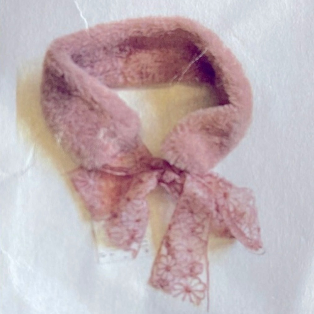 NWT Anthropologie Collar Roffe Pink FurLace Tie